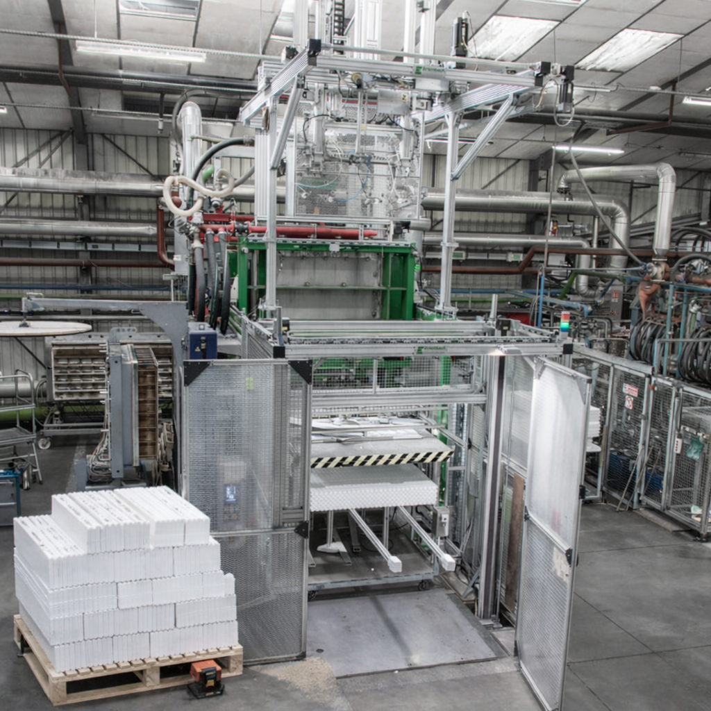 machine de moulage et blocs de mousse